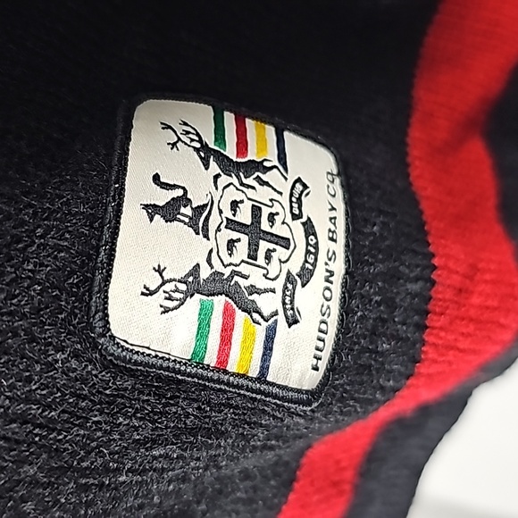 Hudson's Bay Canada Olympic Scarf - Picture 6 of 8